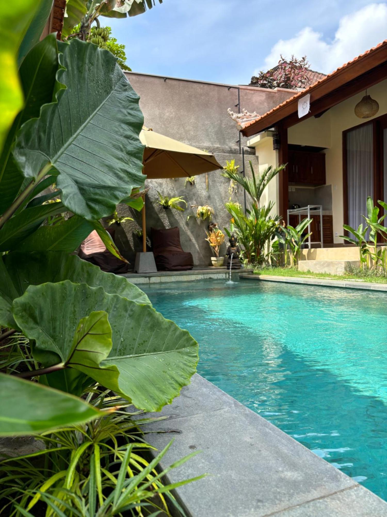 Cempaka Kembar Guest House Ubud Exterior foto