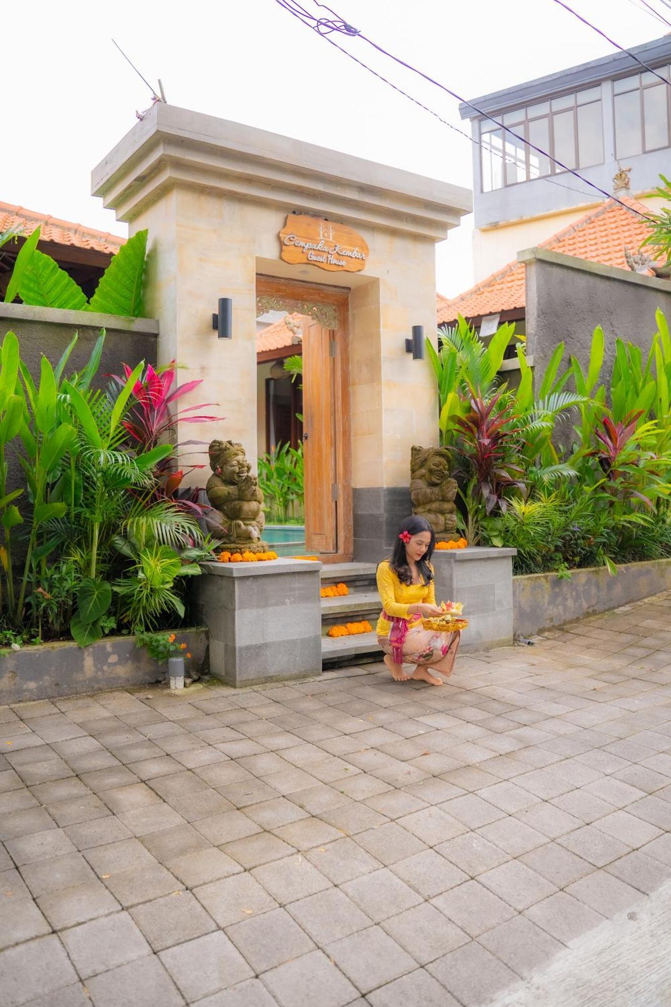 Cempaka Kembar Guest House Ubud Exterior foto